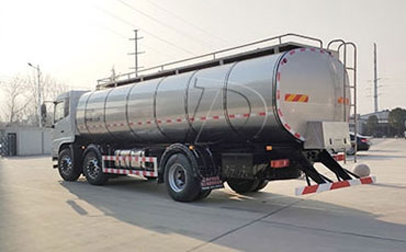 鮮奶運(yùn)輸車：現(xiàn)代社會(huì)牛奶保鮮運(yùn)輸先鋒